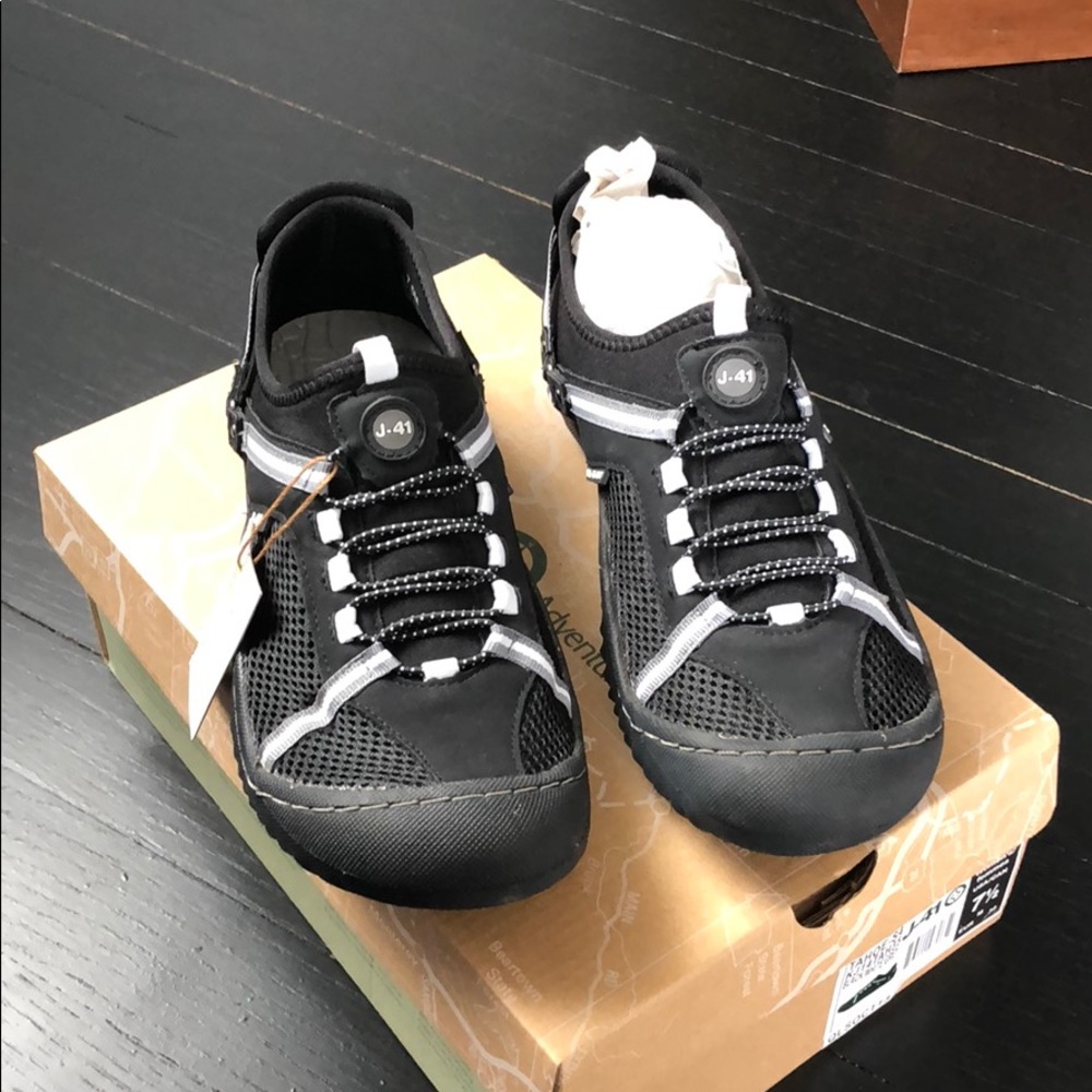 Women’s Jeep J-41 Shoes